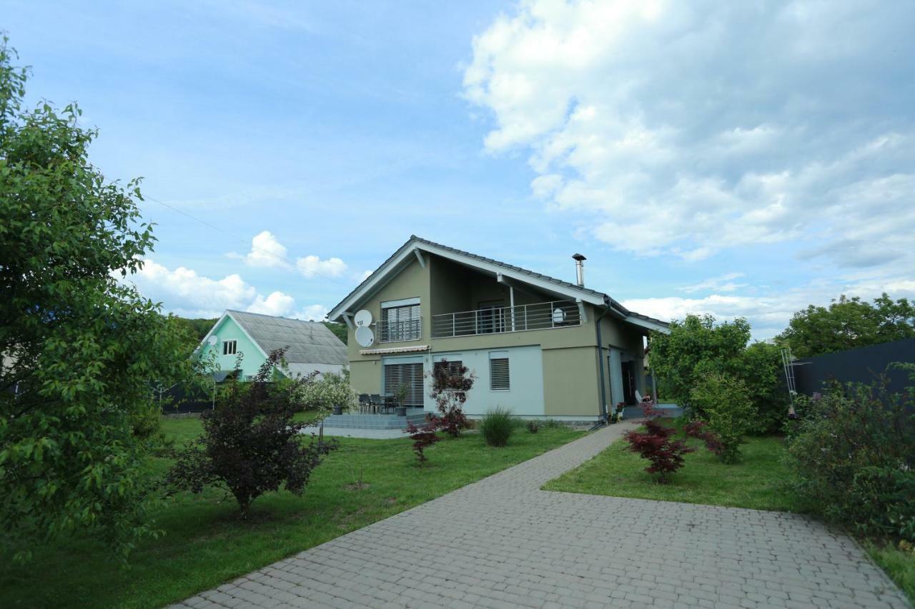 Sentis Hotel Uzhhorod Luaran gambar